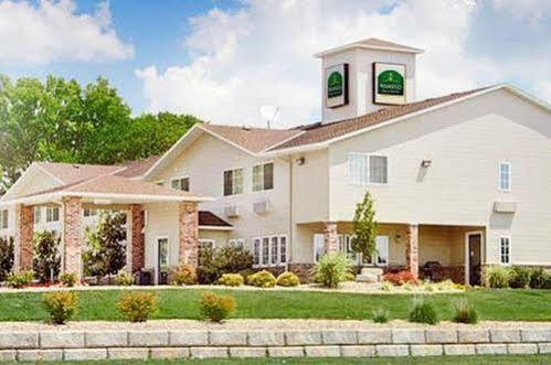Wamego Inn And Suites Kültér fotó
